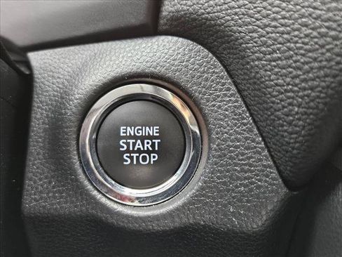 Used 2025 Toyota RAV4 XLE image 14