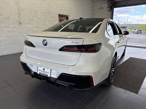 New 2026 BMW 740i xDrive image 7