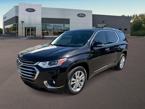 Used 2020 Chevrolet Traverse High Country w/ LPO, Floor Liner Package AWD/4WD image 4