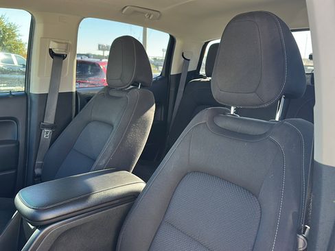 Used 2022 Chevrolet Colorado LT w/ LT Convenience Package image 14