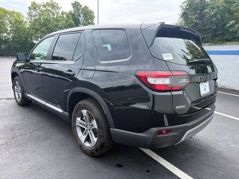Used 2024 Honda Pilot EX-L image 3