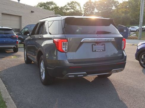 Used 2023 Ford Explorer XLT w/ Equipment Group 202A AWD/4WD image 5