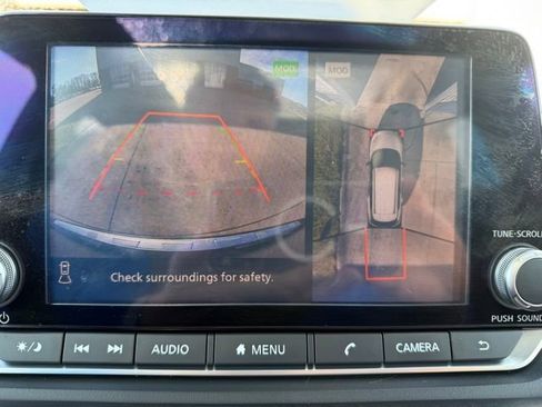 Used 2021 Nissan Rogue SV w/ Premium Package image 34