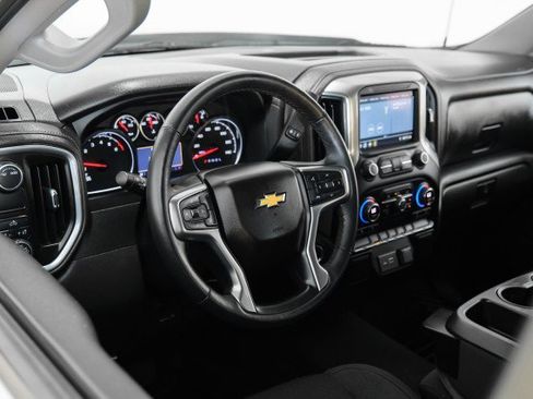 Used 2022 Chevrolet Silverado 1500 LT RWD image 13