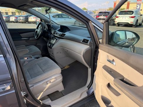 Used 2016 Honda Odyssey SE image 20