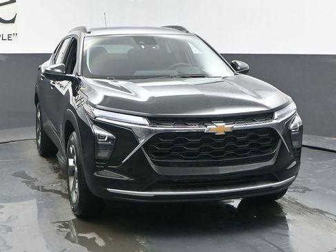 New 2026 Chevrolet Trax LT w/ Sunroof Package image 29
