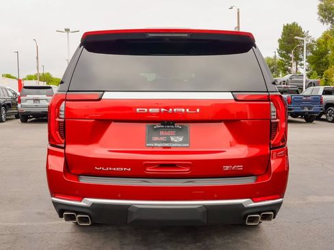 New 2026 GMC Yukon XL Denali w/ Denali Reserve Package AWD/4WD image 8