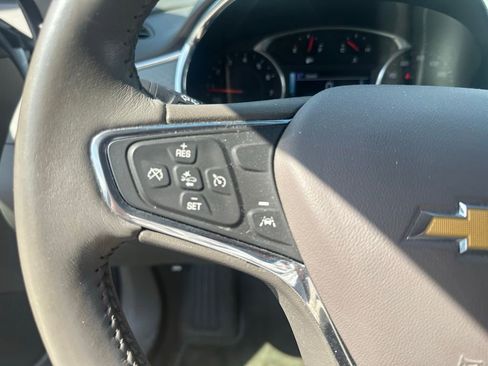 Used 2017 Chevrolet Malibu LT w/ Driver Confidence Package image 27