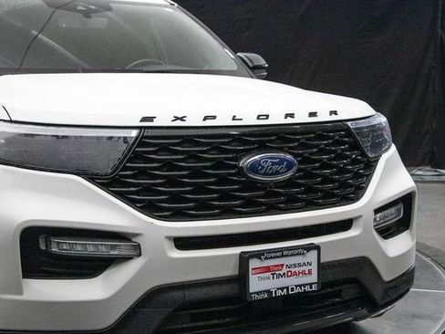 Used 2024 Ford Explorer ST-Line w/ Class IV Trailer Tow Package image 3