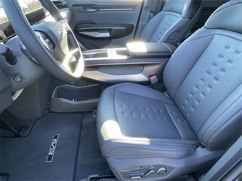 New 2026 Kia EV9 Wind image 17
