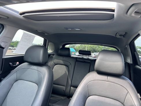 Used 2022 Hyundai Kona Limited w/ Cargo Package FWD image 30