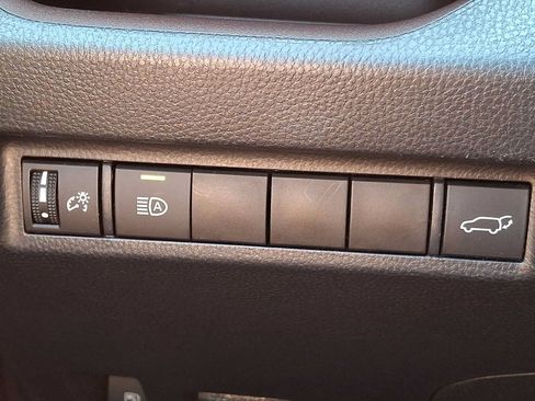 Used 2019 Toyota RAV4 Limited w/ Carpet Mat Package AWD/4WD image 23