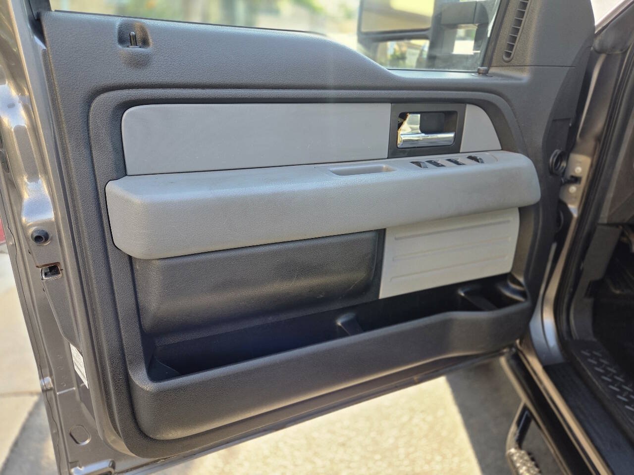 Used 2014 Ford F150 XLT AWD/4WD image 24