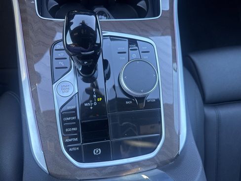Used 2022 BMW X5 sDrive40i w/ Parking Assistance Package image 31