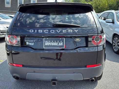 Used 2018 Land Rover Discovery Sport SE image 5