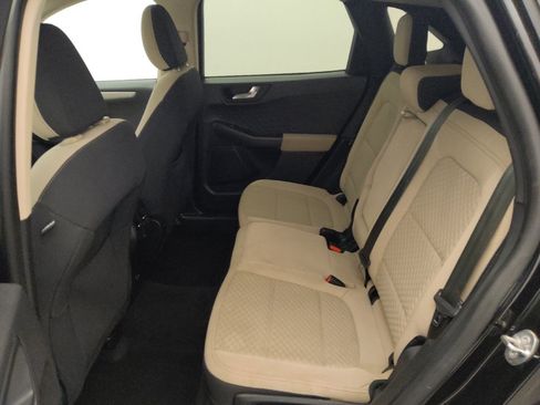 Used 2020 Ford Escape SE FWD image 18