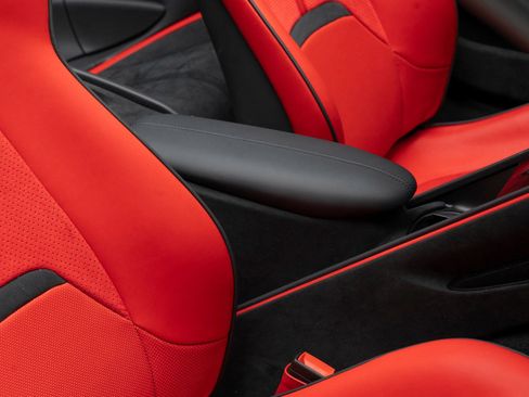Used 2025 Ferrari Roma Spider RWD image 46