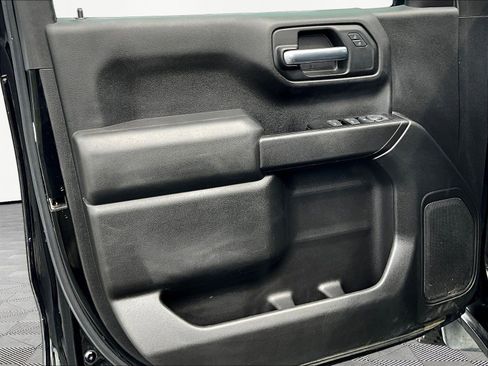 Used 2019 Chevrolet Silverado 1500 Custom w/ Custom Convenience Package AWD/4WD image 20