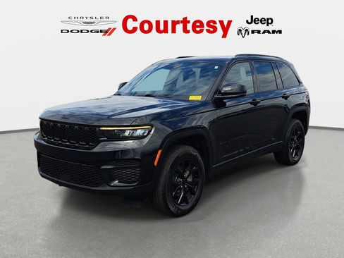 Certified 2024 Jeep Grand Cherokee Altitude AWD/4WD image 8