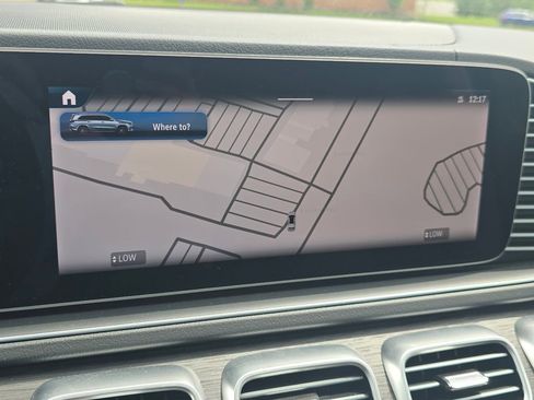 Used 2026 Mercedes-Benz GLS 450 4MATIC image 4