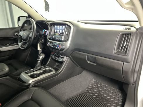 Certified 2022 Chevrolet Colorado LT w/ Luxury Package AWD/4WD image 29