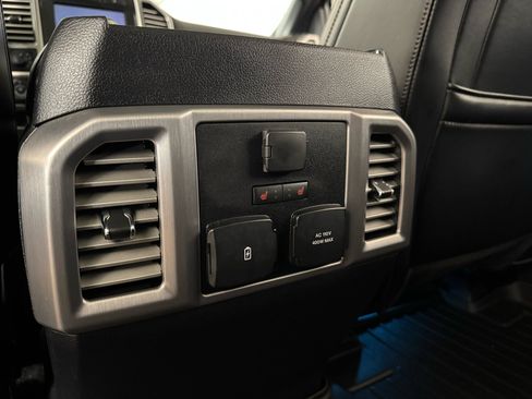 Used 2019 Ford F150 Platinum w/ Equipment Group 701A Luxury image 39