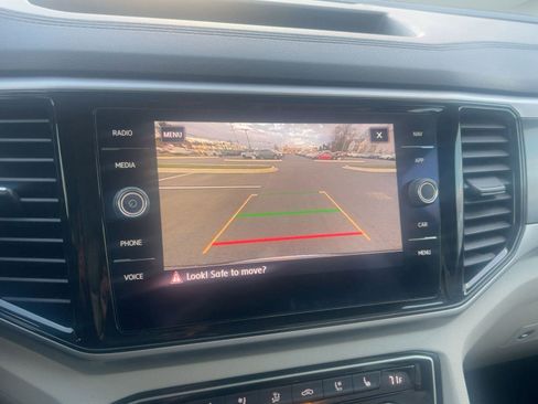 Used 2021 Volkswagen Atlas SEL Premium image 23