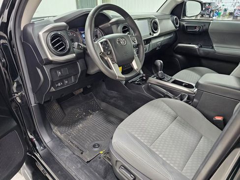 Used 2021 Toyota Tacoma SR5 w/ Technology Package image 28
