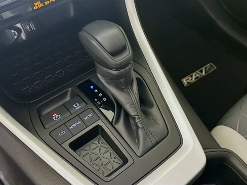 Used 2023 Toyota RAV4 XLE w/ Convenience Package FWD image 21