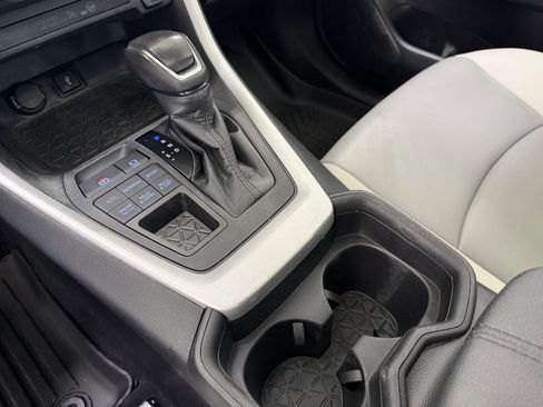 Used 2021 Toyota RAV4 XLE Premium AWD/4WD image 12