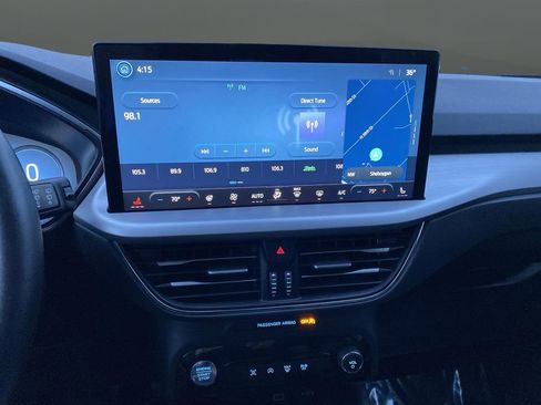 Certified 2025 Ford Escape Platinum image 9