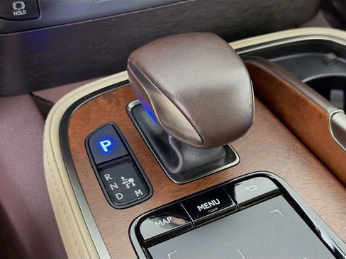 Used 2020 Lexus LS 500 RWD image 16