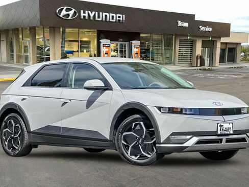 Certified 2024 Hyundai Ioniq 5 SEL RWD image 2