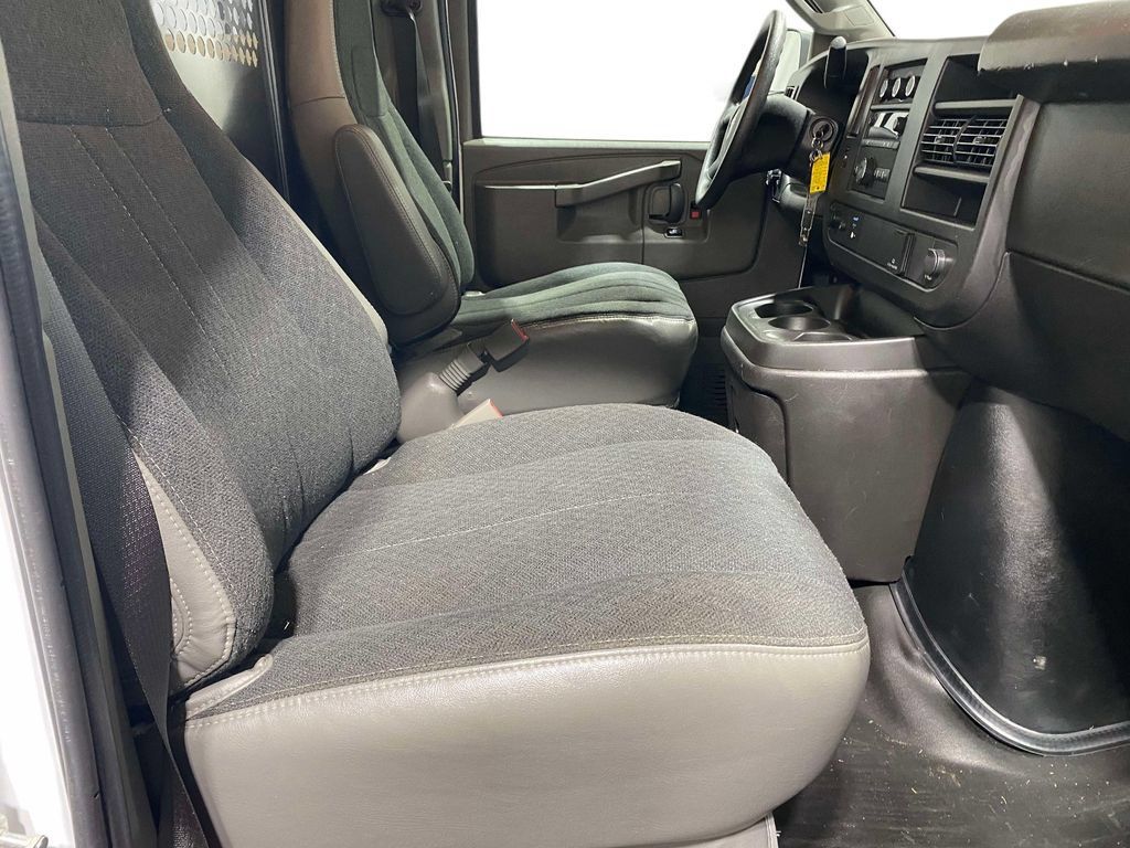 Used 2024 GMC Savana 2500 w/ Driver Convenience Package RWD image 16