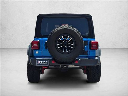 Used 2024 Jeep Wrangler Unlimited Rubicon w/ XTREMEE 35" Tire Package AWD/4WD image 6