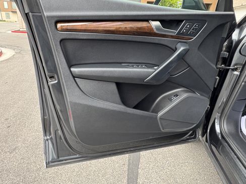 Used 2018 Audi Q5 2.0T Premium AWD/4WD image 17
