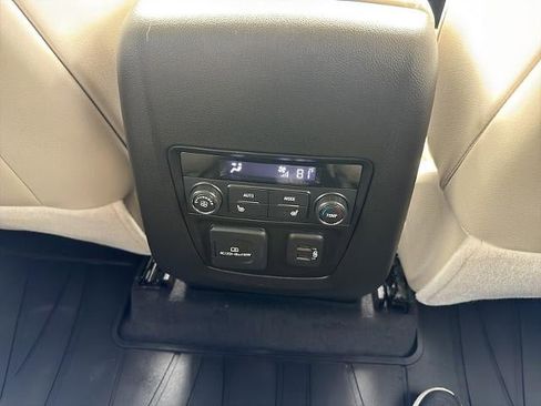 Used 2023 Buick Enclave Premium w/ Experience Buick Package AWD/4WD image 19