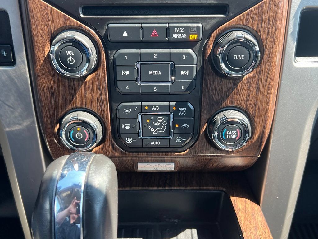 Used 2013 Ford F150 Lariat w/ Lariat Chrome Pkg AWD/4WD image 30