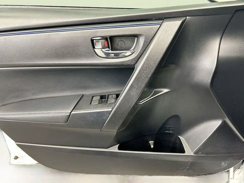 Used 2019 Toyota Corolla SE image 22