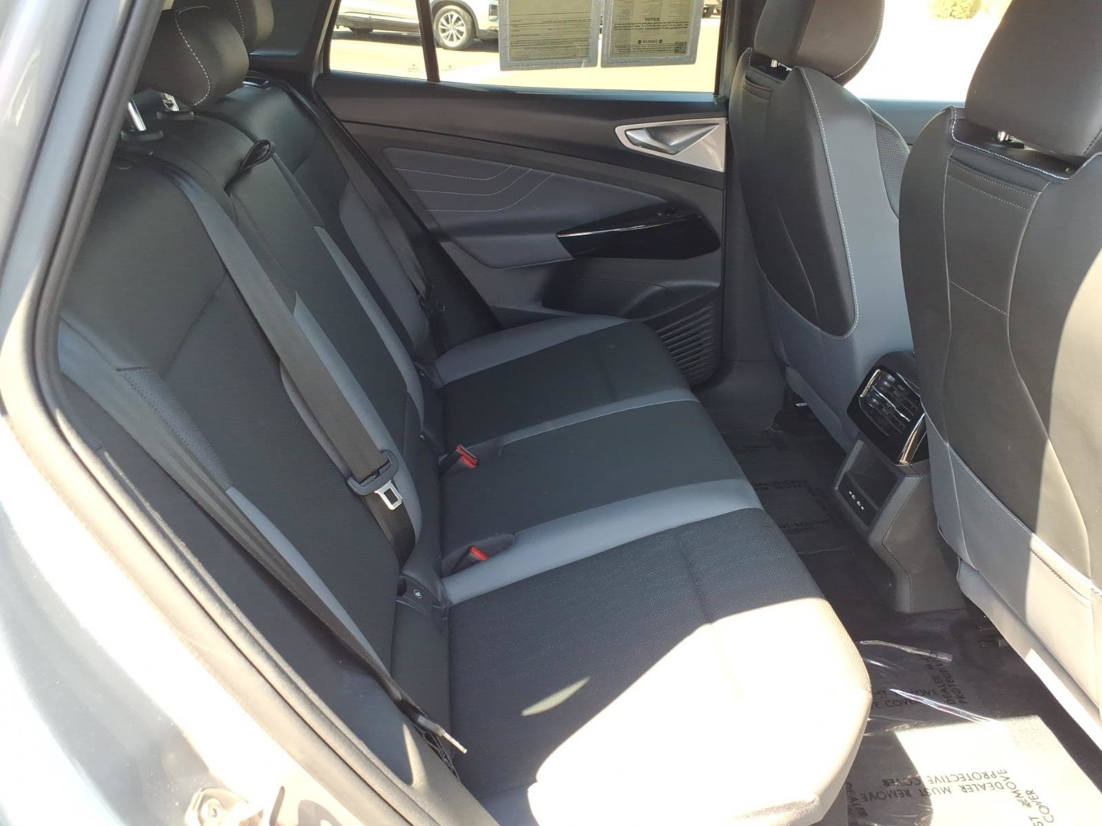 Certified 2025 Volkswagen ID.4 Pro S AWD/4WD image 14