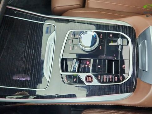 Used 2025 BMW X7 M60i image 58