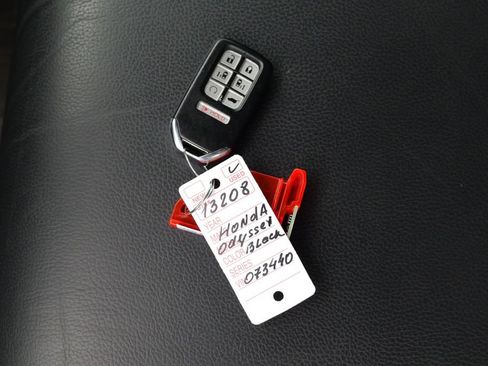 Used 2023 Honda Odyssey EX-L image 57