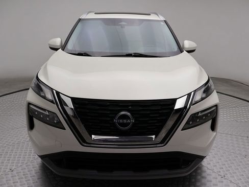 Used 2023 Nissan Rogue SV w/ SV Premium B Package image 5
