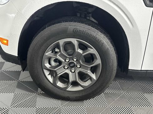 Used 2024 Ford Maverick XLT image 12