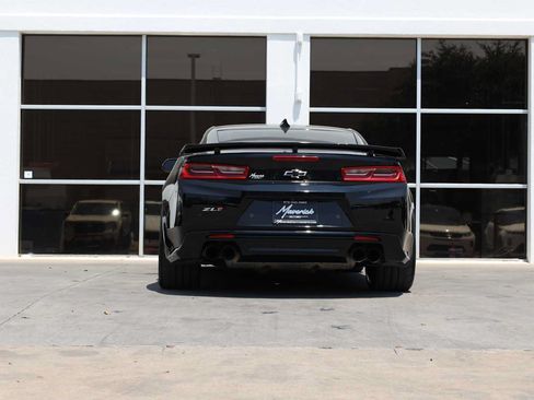 Used 2018 Chevrolet Camaro ZL1 RWD image 10