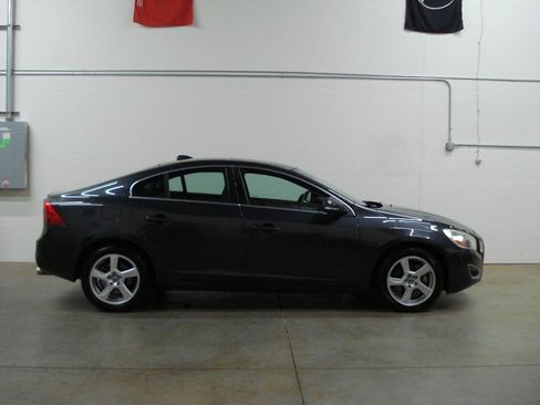 Used 2013 Volvo S60 T5 image 38