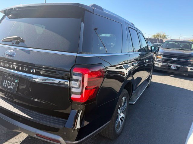 Used 2022 Ford Expedition Limited AWD/4WD image 9