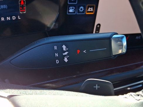 Used 2024 Chevrolet Traverse Z71 w/ Enhanced Driving Package image 16