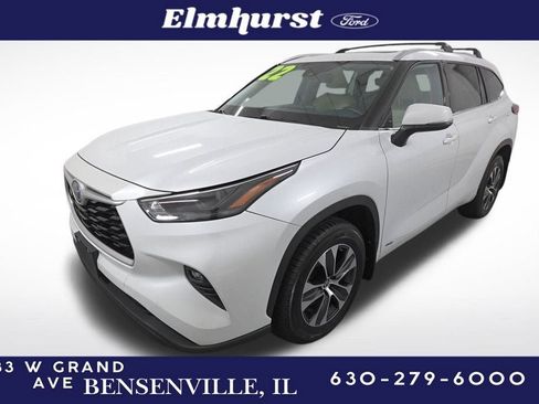 Used 2022 Toyota Highlander XLE image 1