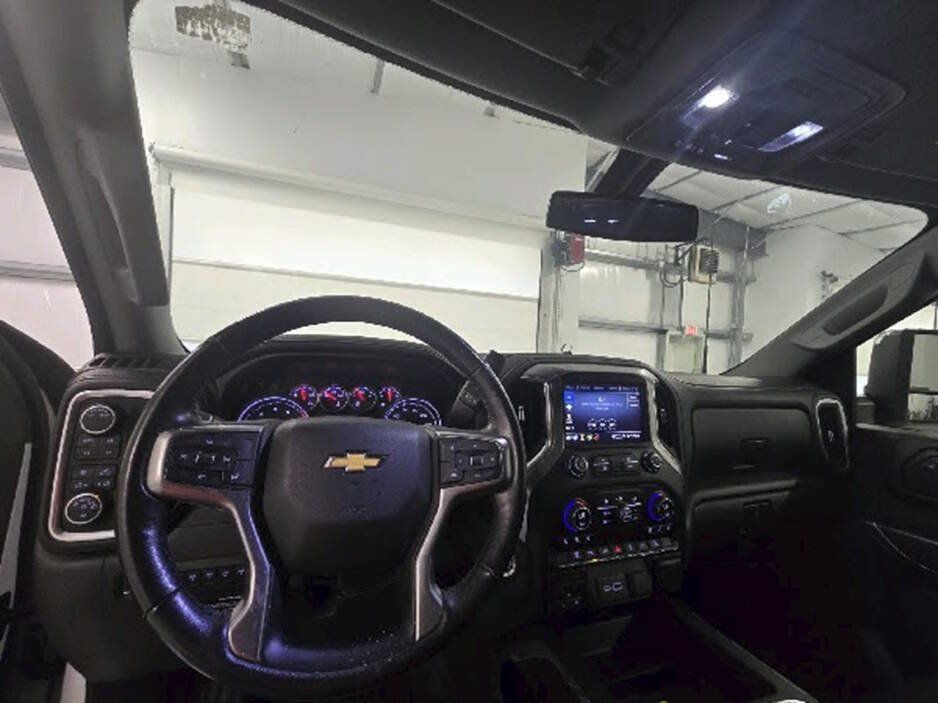 Used 2022 Chevrolet Silverado 2500 LTZ w/ LTZ Plus Package AWD/4WD image 12